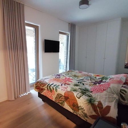 Bartine - Modern And Spacious Flat Near The Sea, Free Parking Space Oostende Bagian luar foto