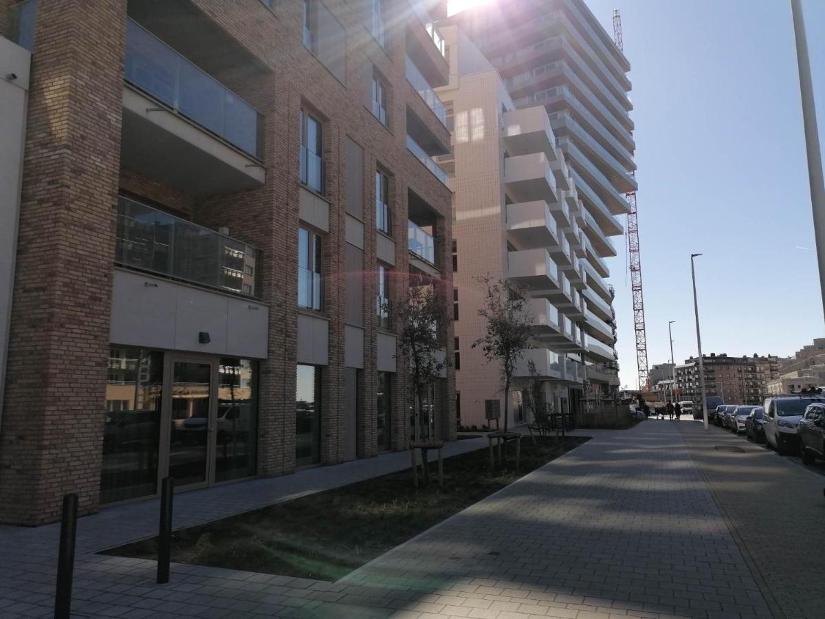 Bartine - Modern And Spacious Flat Near The Sea, Free Parking Space Oostende Bagian luar foto