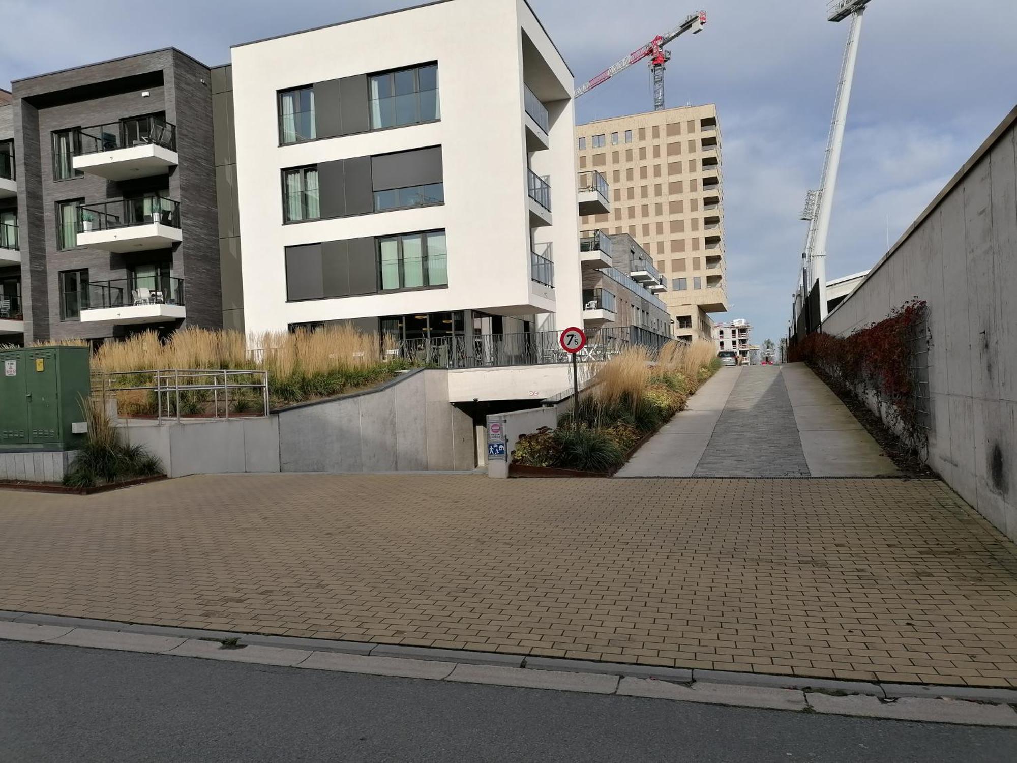 Bartine - Modern And Spacious Flat Near The Sea, Free Parking Space Oostende Bagian luar foto