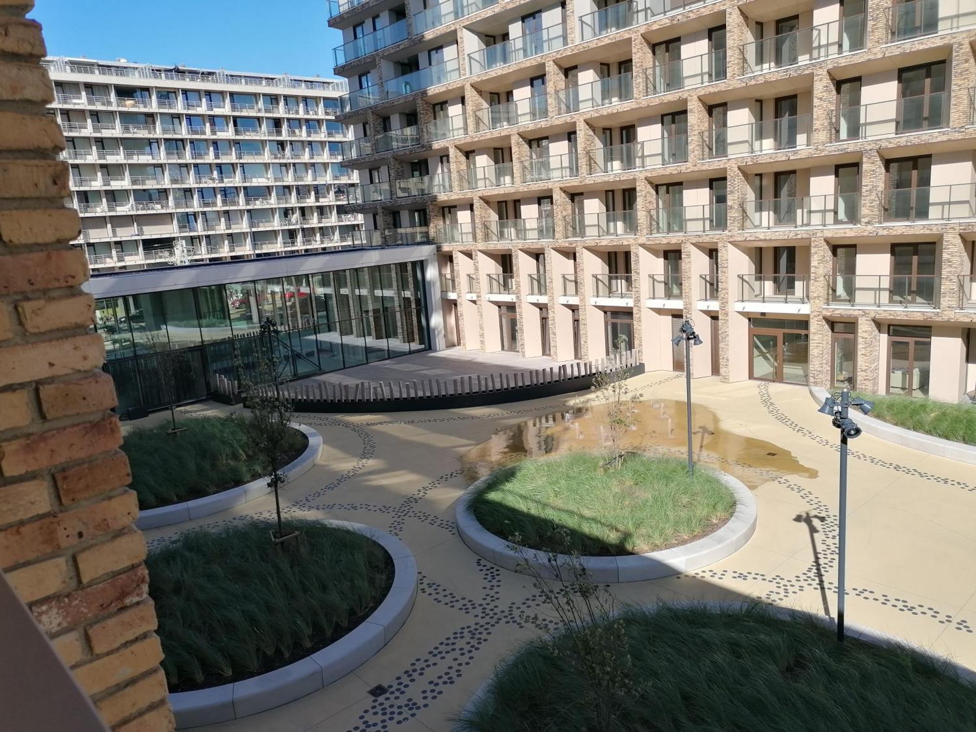 Bartine - Modern And Spacious Flat Near The Sea, Free Parking Space Oostende Bagian luar foto