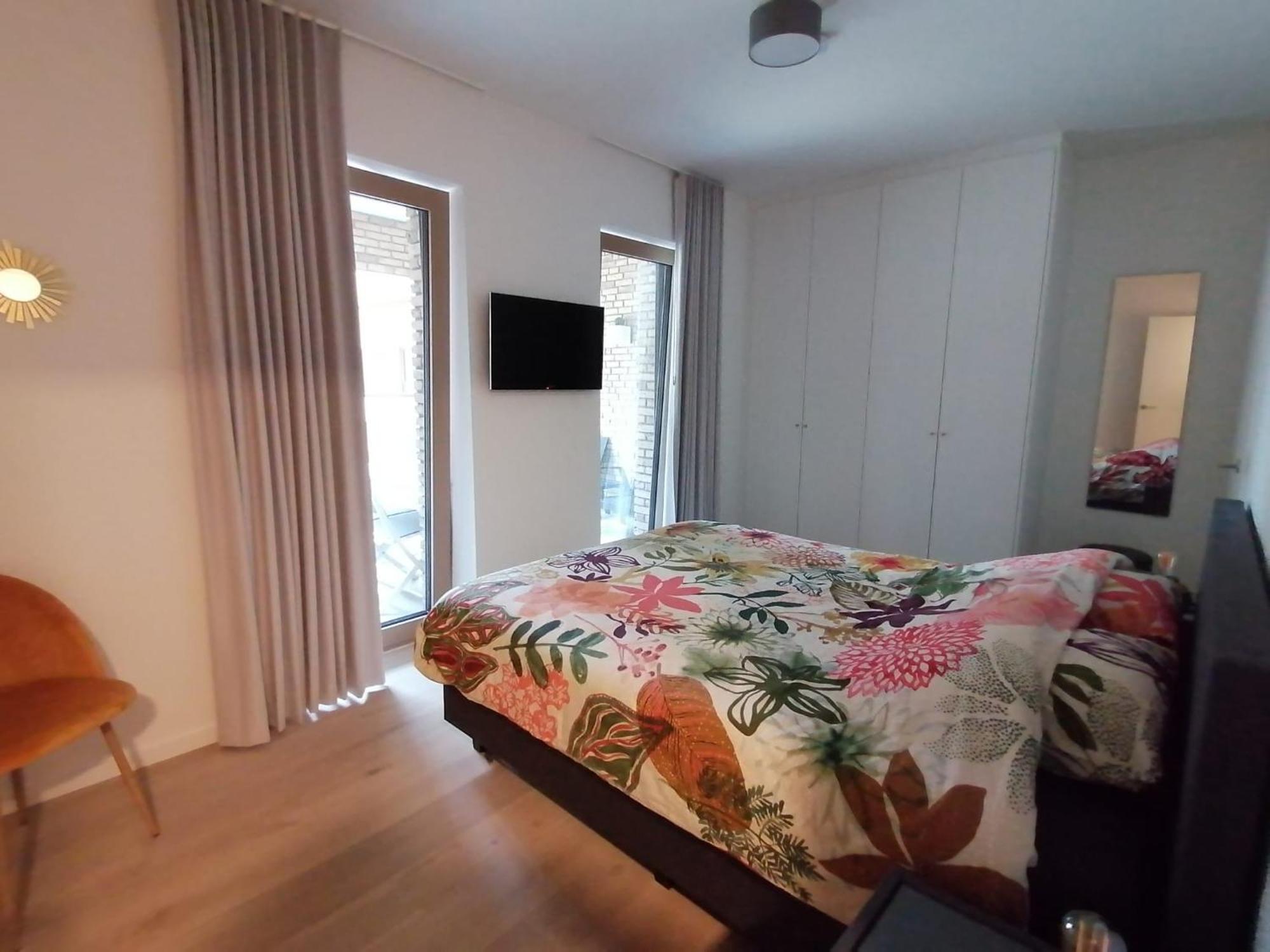 Bartine - Modern And Spacious Flat Near The Sea, Free Parking Space Oostende Bagian luar foto